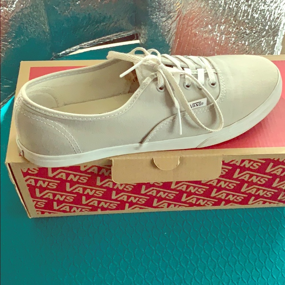 Vans unisex women’s sz 9/men’s sz 7.5